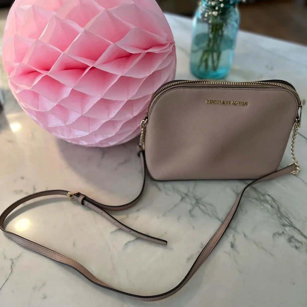 Michael Kors Dome Crossbody Bag w/ adjustable straps chain decor Pink